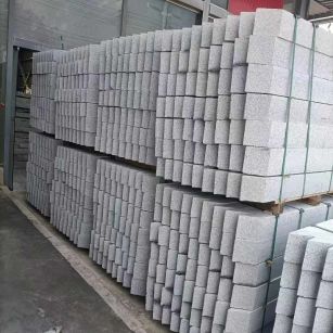 黄山芝麻白树围石 树池